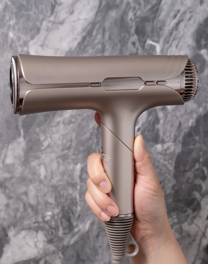 【KINUJO】KINUJO Silk Premium Dryer HP001の製品画像